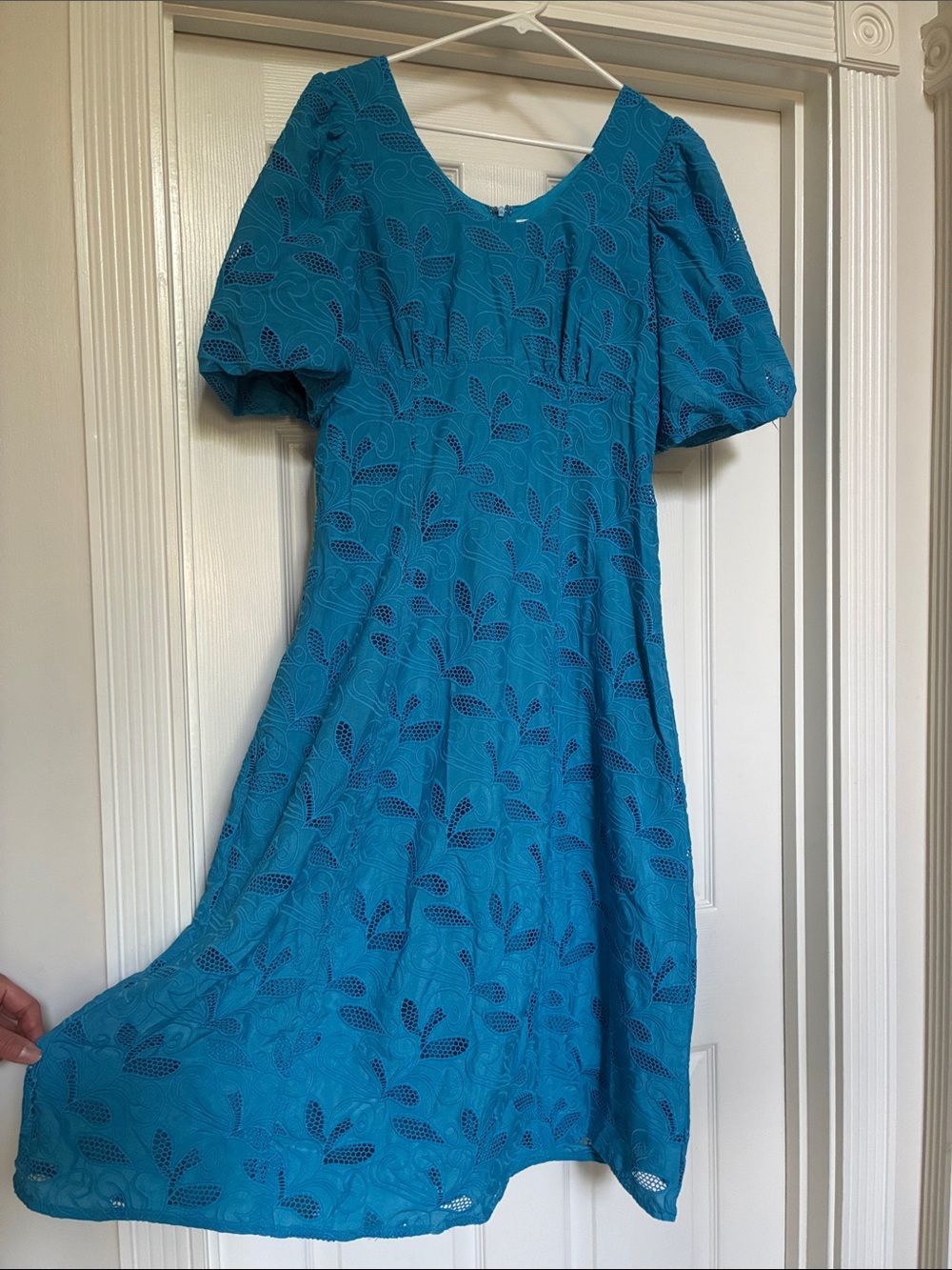 NWT Tuckernuck Hyacinth House Eyelet Midi Dress with Puff Sleeves